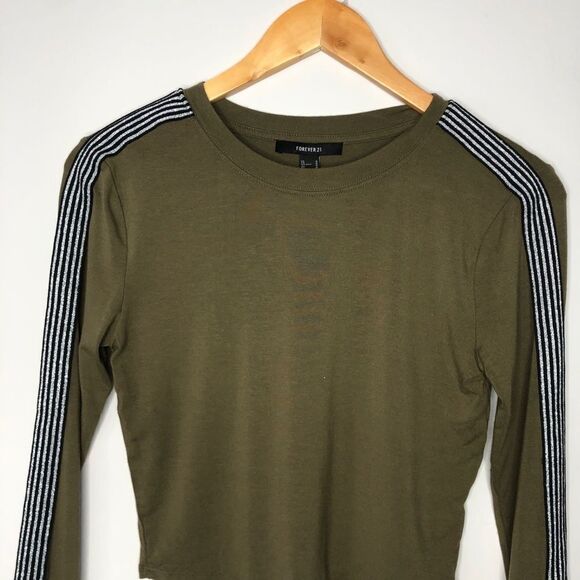 Forever 21 Army Green Crop Top - Picture 3 of 7